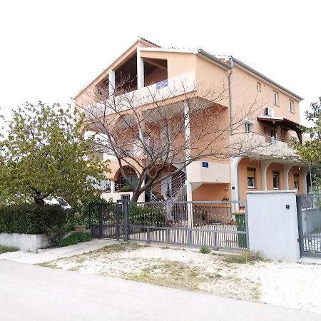 Apartments Vanja Skara Biograd Biograd Na Moru Esterno foto