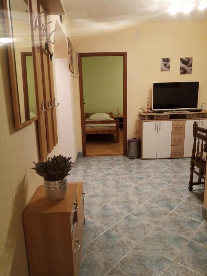 Apartments Vanja Skara Biograd Biograd Na Moru Esterno foto