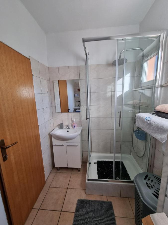 Apartments Vanja Skara Biograd Biograd Na Moru Esterno foto