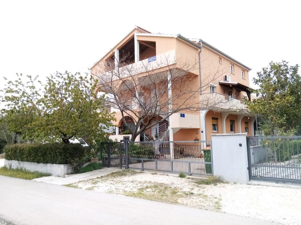 Apartments Vanja Skara Biograd Biograd Na Moru Esterno foto